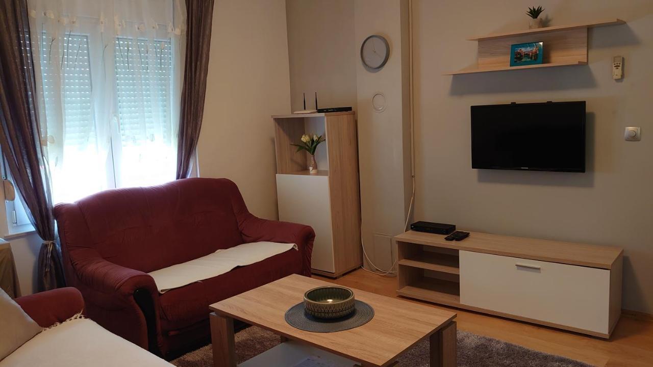 Apartments Tulipan - With Free Private Parking Garage Mostar Exterior photo